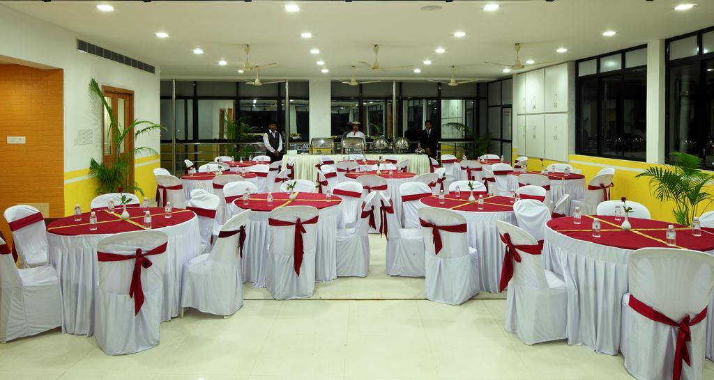 Hotel Green Dreams Kochi Exterior photo
