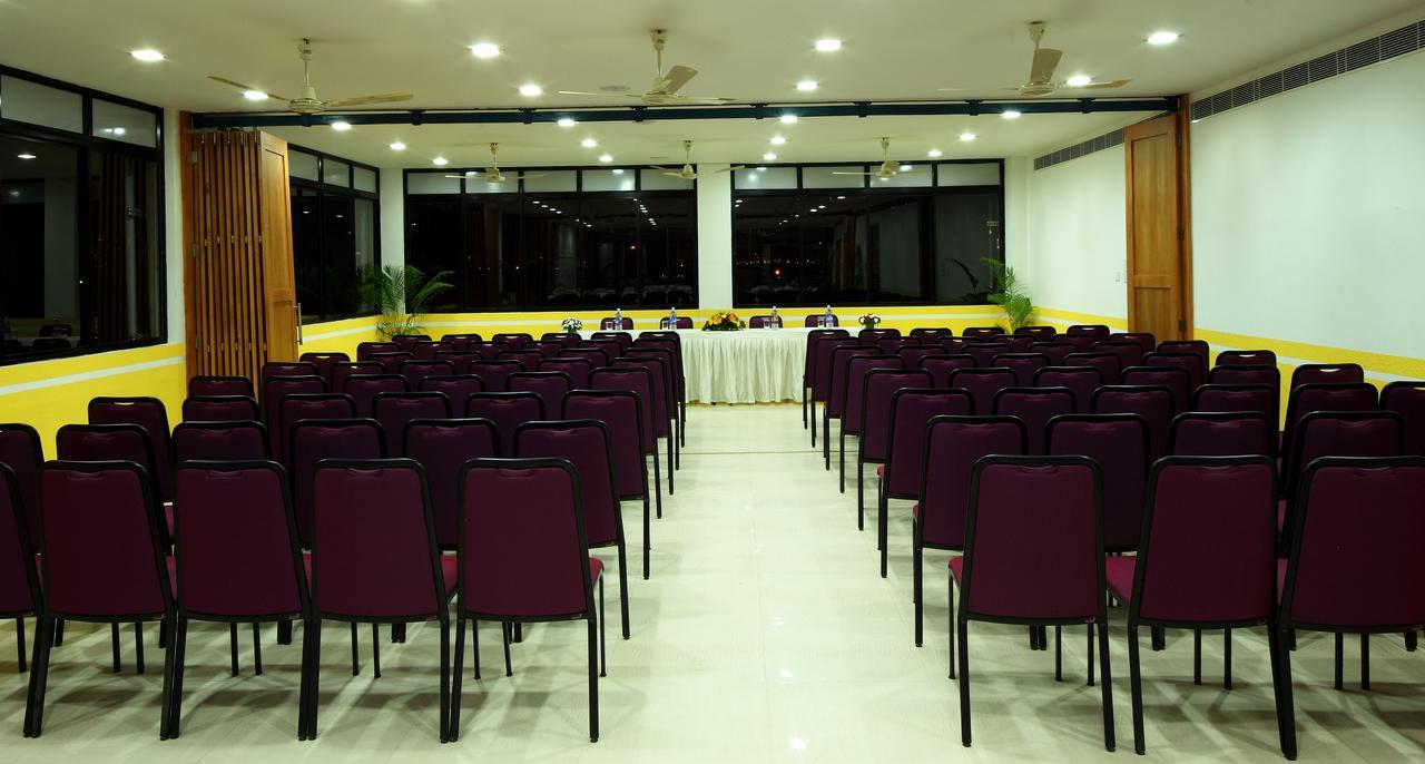 Hotel Green Dreams Kochi Exterior photo