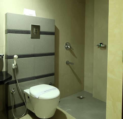 Hotel Green Dreams Kochi Exterior photo